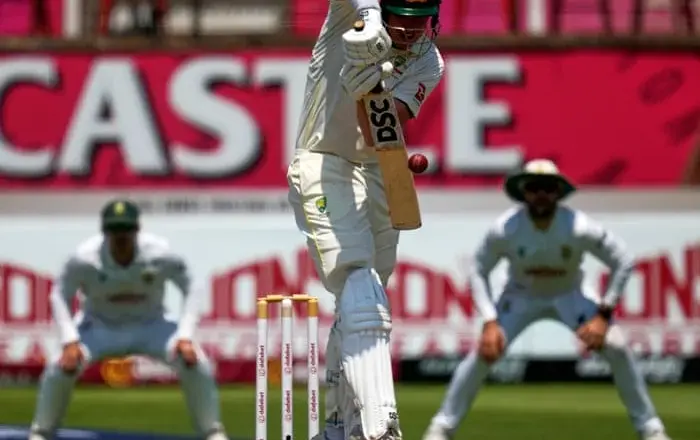 Renshaw sets Australia’s target in Durban’s penultimate-day report