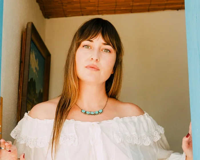 Jess Williamson weighs life in Los Angeles on her sixth album